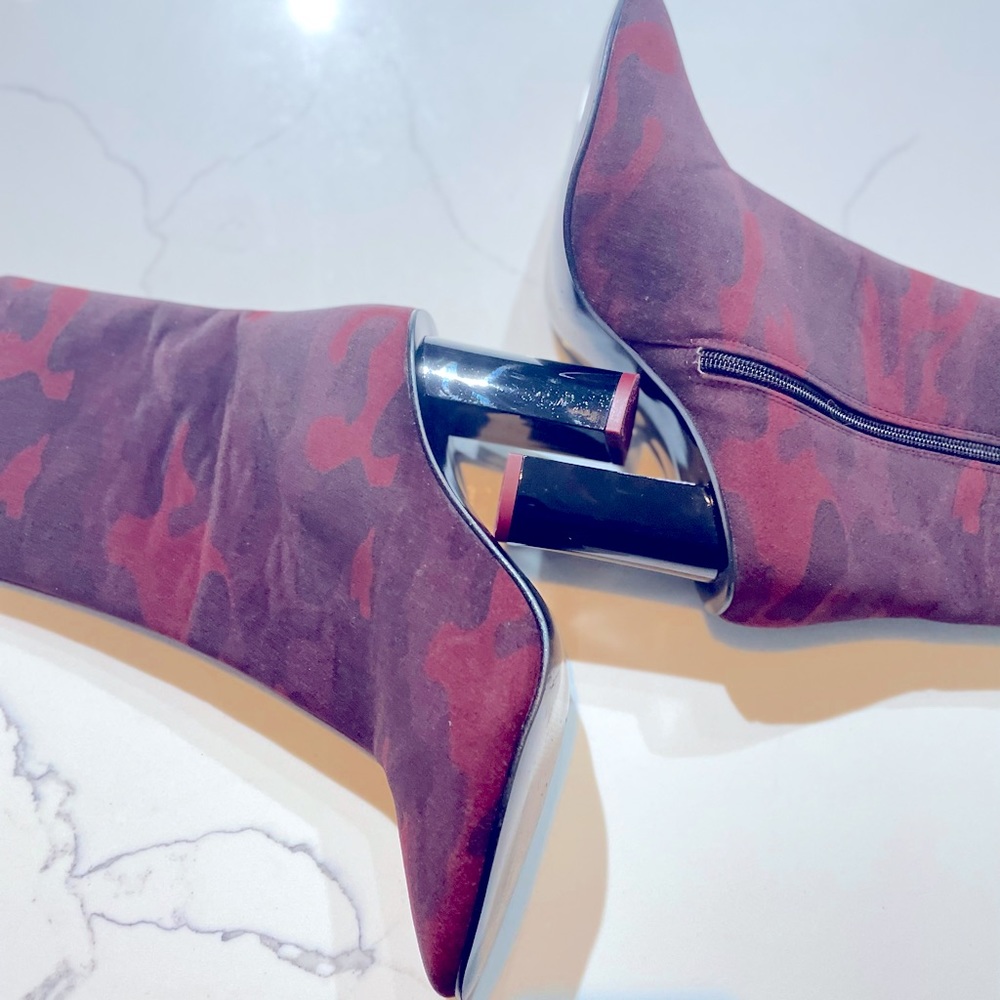 SOLD 🌸3 for $30 NWOT TOPSHOP Velvet Ankle Boots- Size 38 Camo trendy Heel - Picture 3 of 15